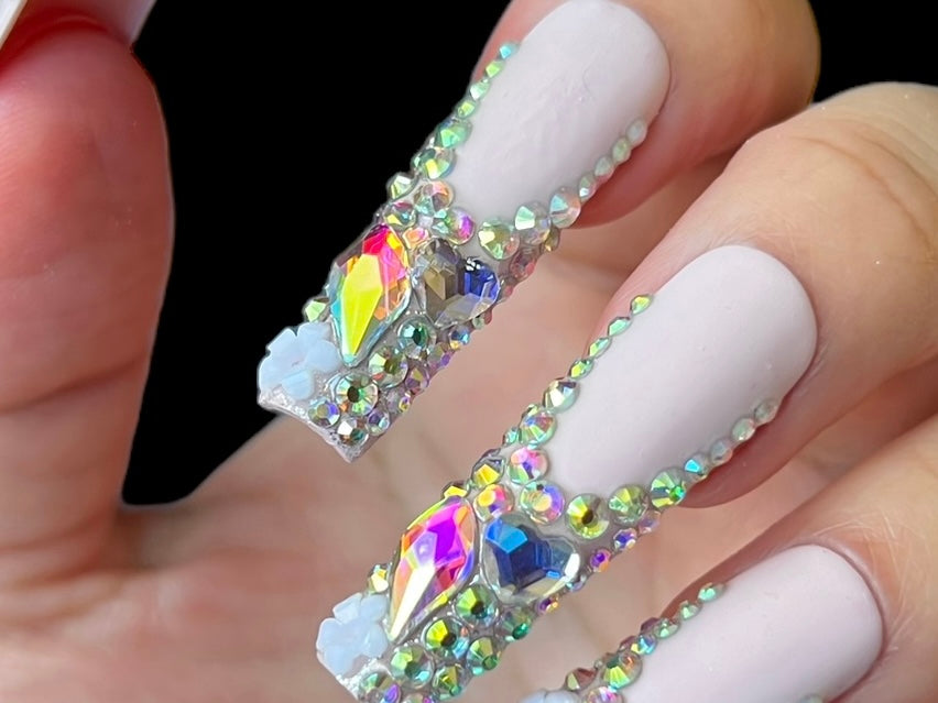 Luxurious Handmade Acrylic Press On Nails - A6 - High Quality, Reusable, & Waterproof - Hojhuam's Essential Comforts