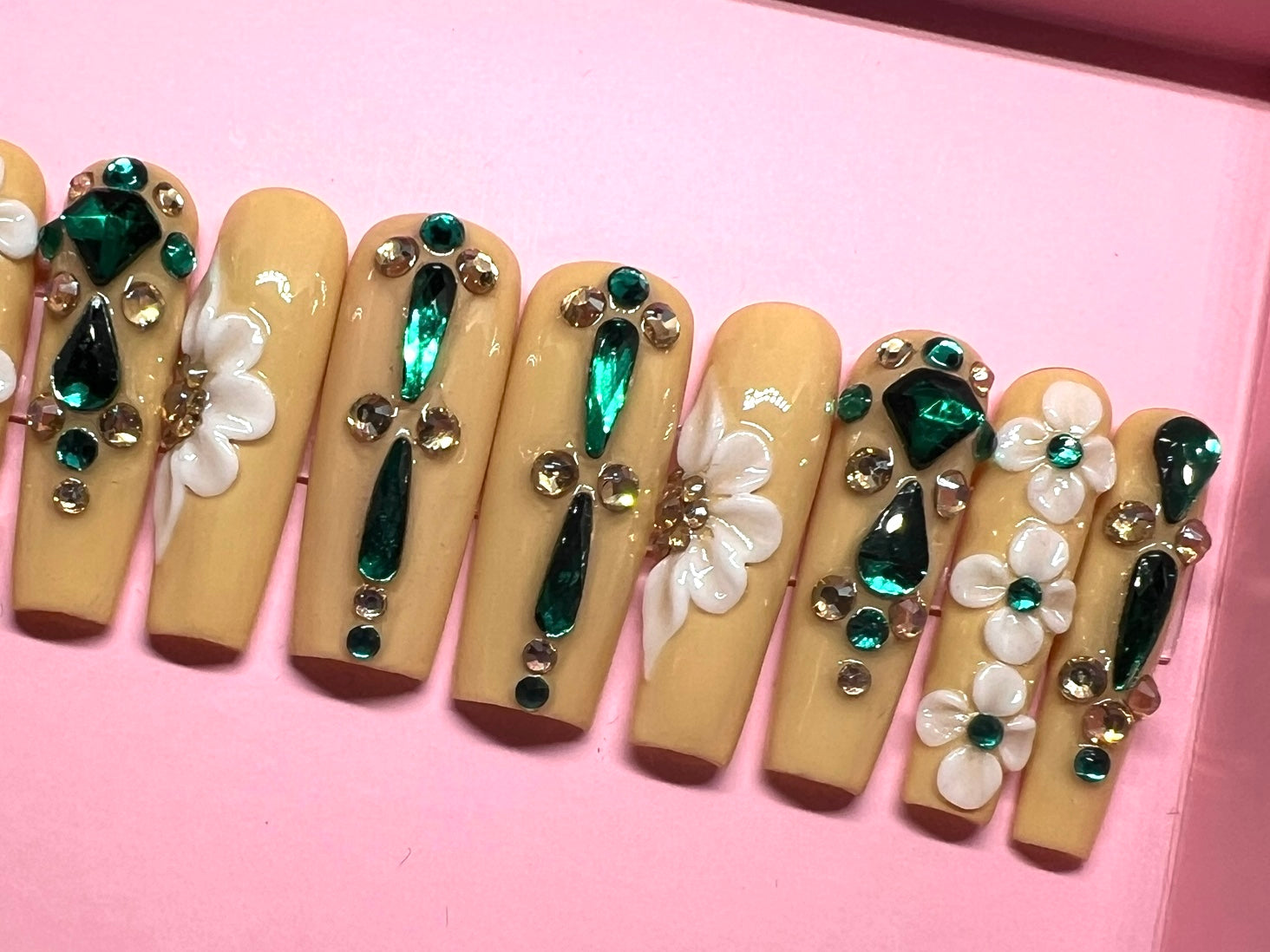 Luxurious Handmade Acrylic Press On Nails - C1 - High Quality, Reusable, & Waterproof - Hojhuam's Essential Comforts