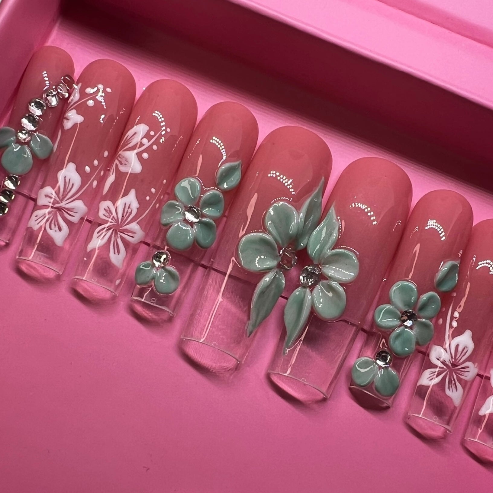 Luxurious Handmade Acrylic Press On Nails - A20 - High Quality, Reusable, & Waterproof - Hojhuam's Essential Comforts