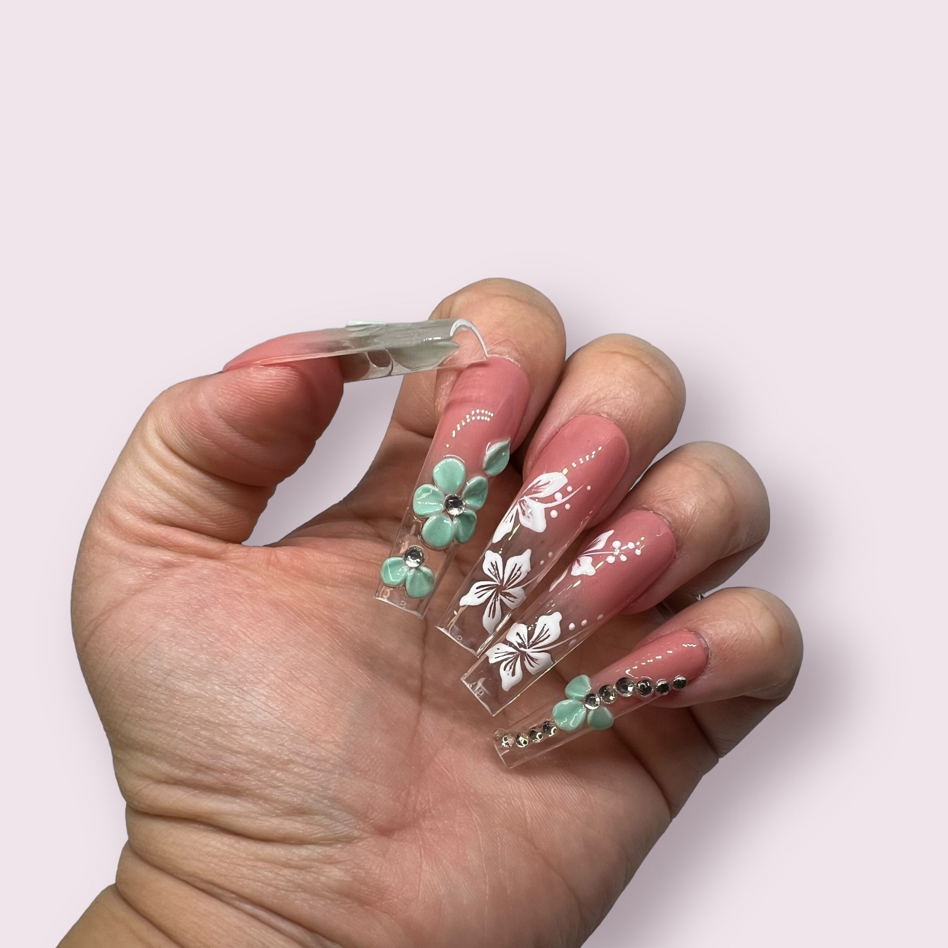 Luxurious Handmade Acrylic Press On Nails - A20 - High Quality, Reusable, & Waterproof - Hojhuam's Essential Comforts